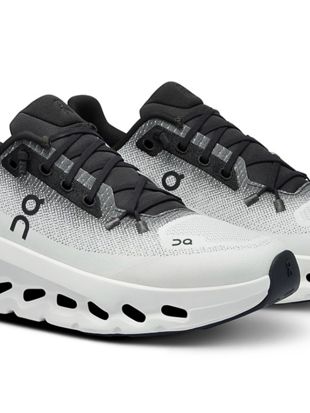 ON Cloudtilt Sneakers